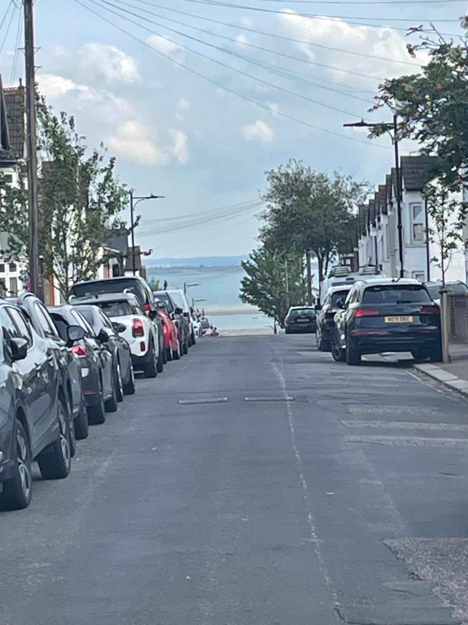 Flat In The Heart Of Leigh On Sea Less Than 2 Miles From The Beach サウスエンド・オン・シー エクステリア 写真