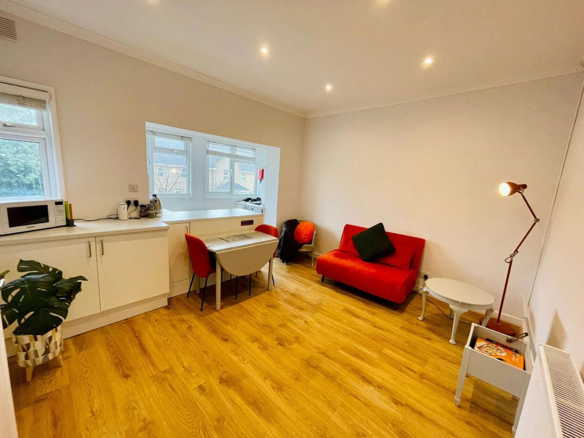 Flat In The Heart Of Leigh On Sea Less Than 2 Miles From The Beach サウスエンド・オン・シー エクステリア 写真